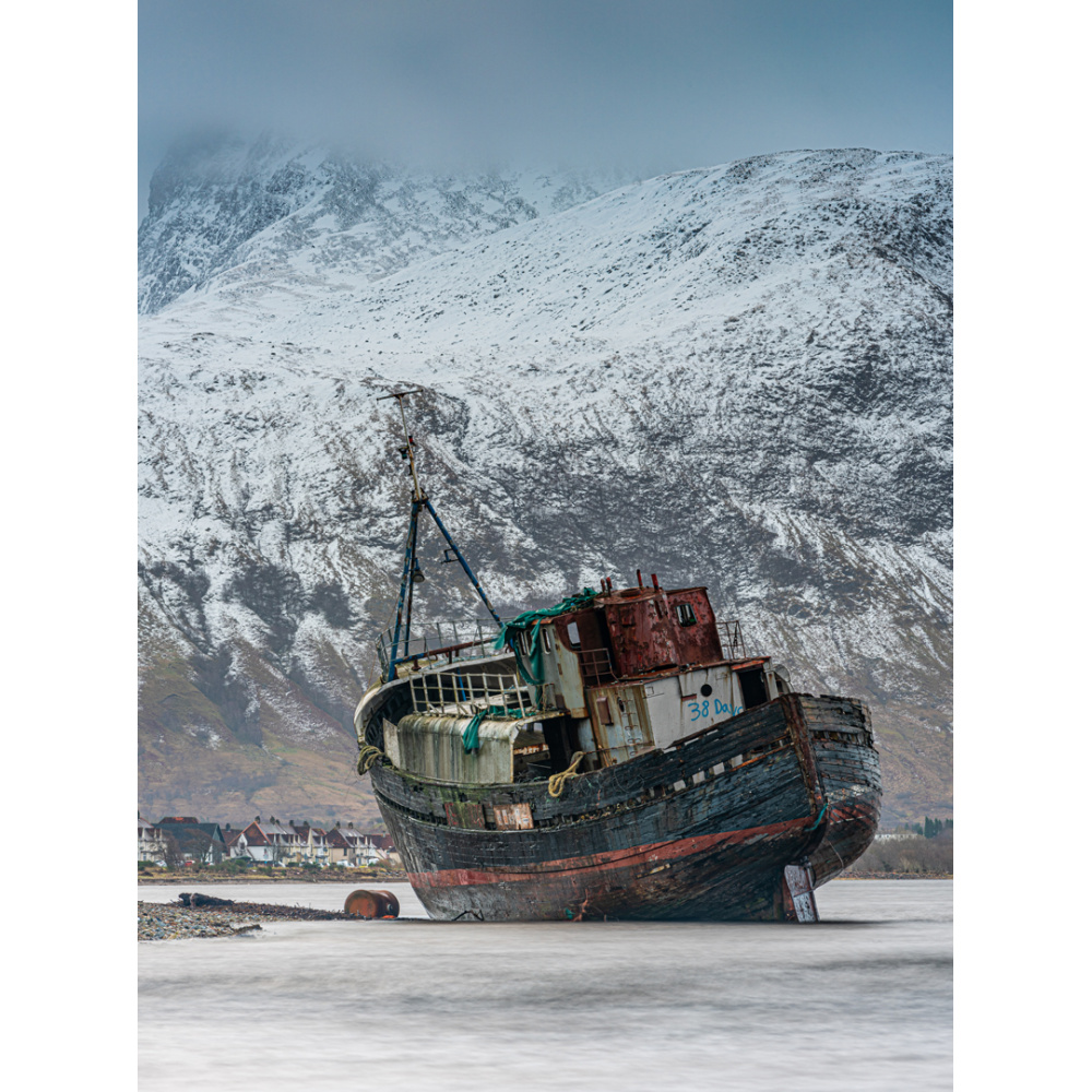 bh90-014-corpach_wreck_2_c_bill_hiskett